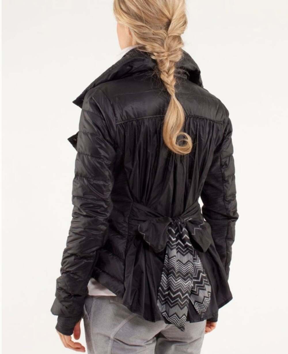 Lululemon Pedal Power Jacket Black Size 4